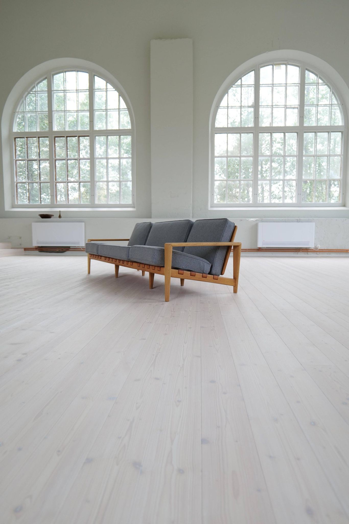 Large 1960s "Bodö" canapé in oak, leather and wool, Svante Skogh, Sweden