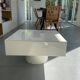 Table basse en laque blanche