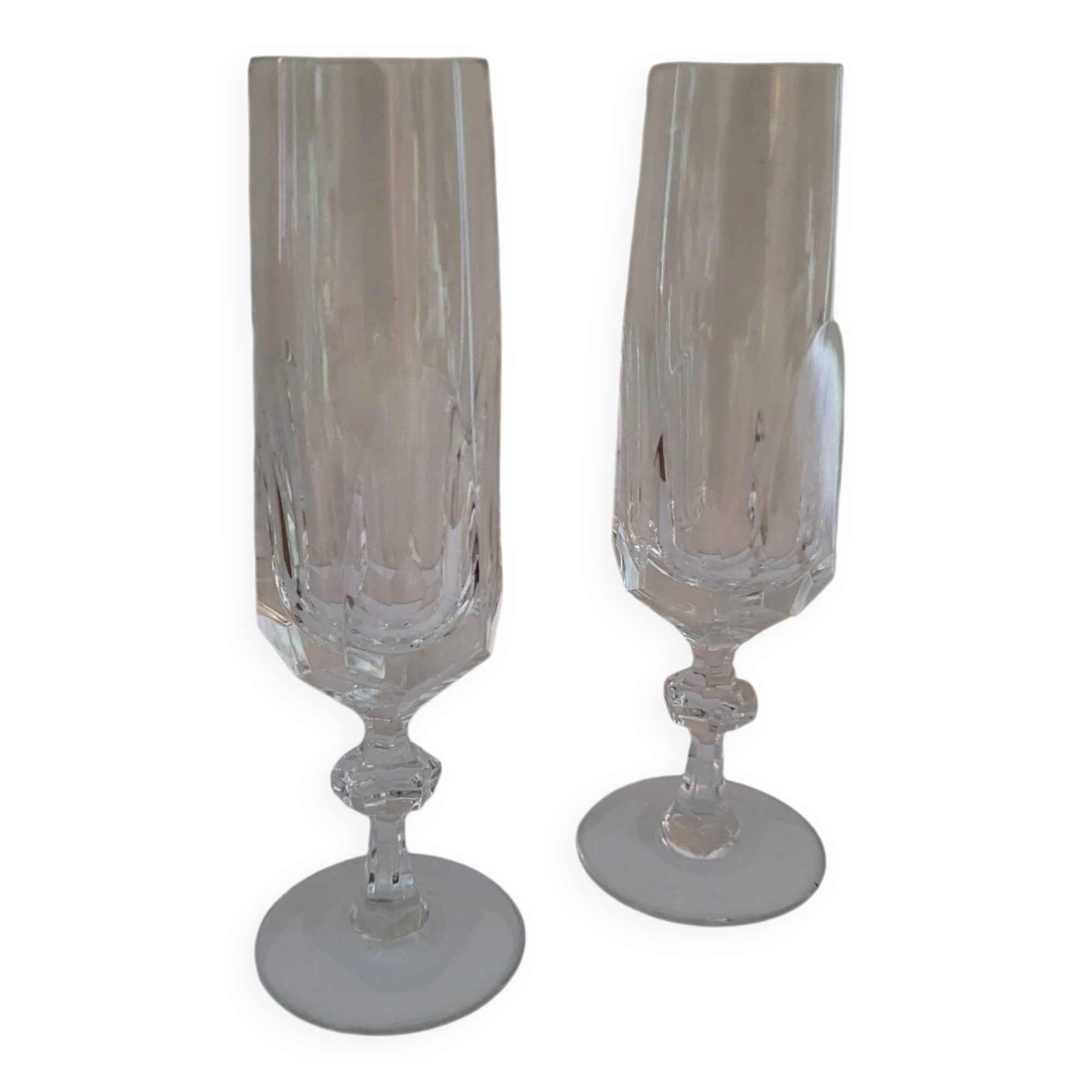 Two thick crystal flutes in the Baccarat style. 1960s. Two flutes in thick crystal.