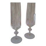 Two thick crystal flutes in the Baccarat style. 1960s. Two flutes in thick crystal.
