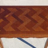 Extendable oak wallet table