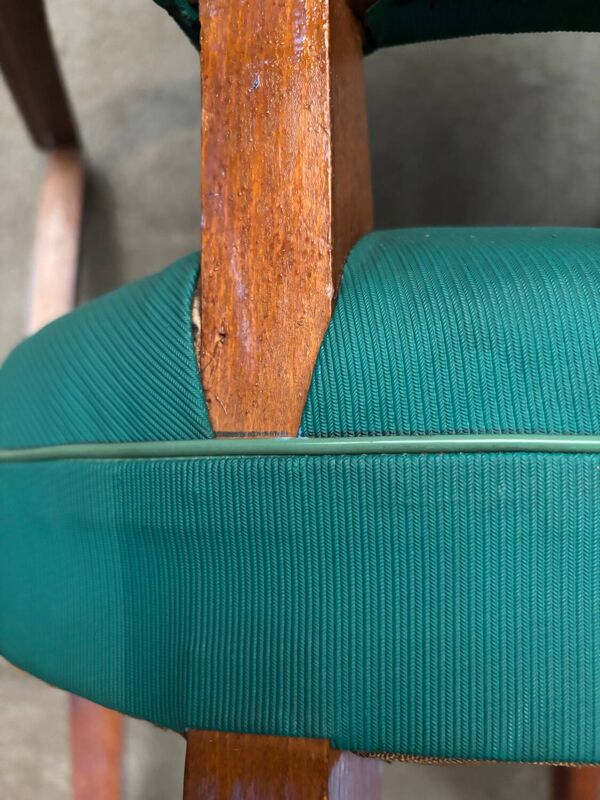 Petit fauteuil vintage moustache
