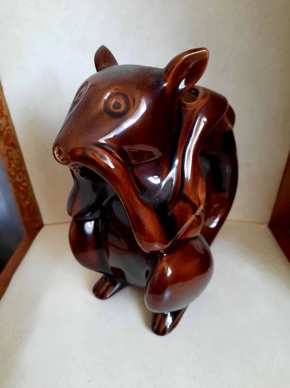 Very vintage squirrel-shaped decanter