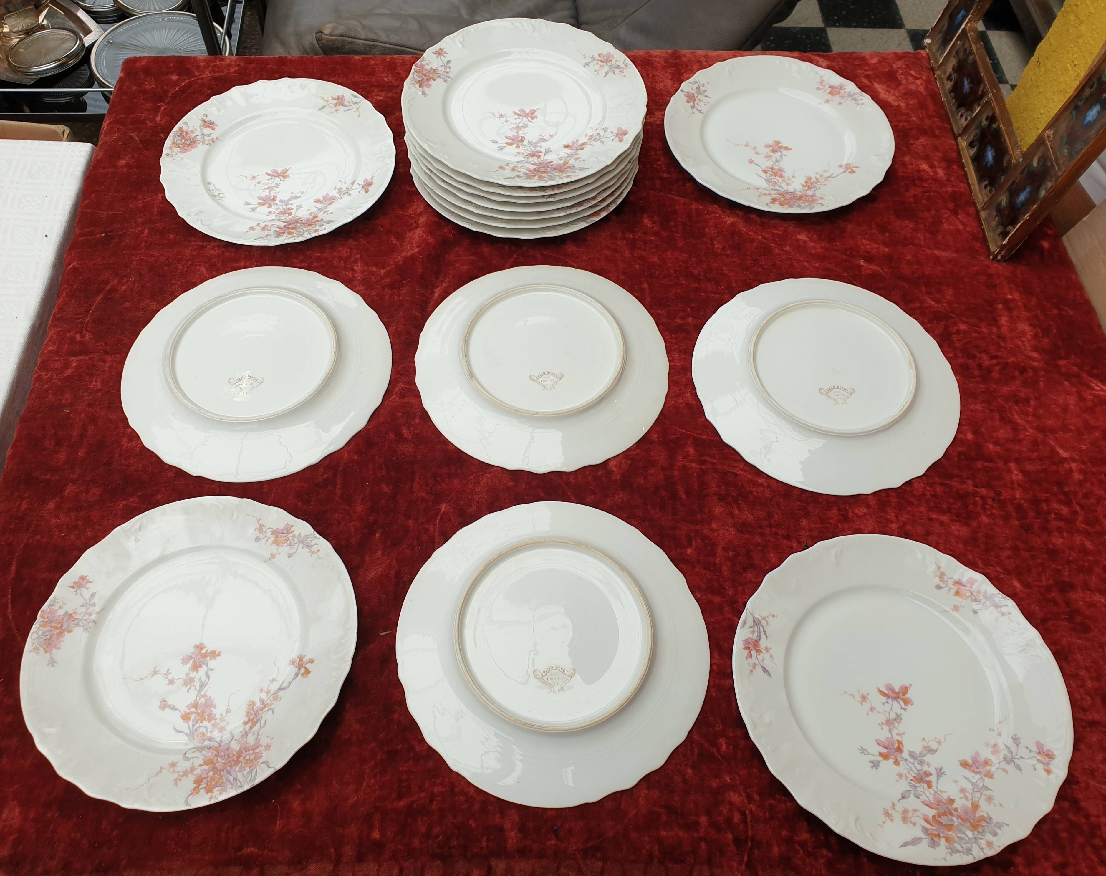 PORCELAIN OF PARIS GRAND DEPOT LAND OF IRON PLATES