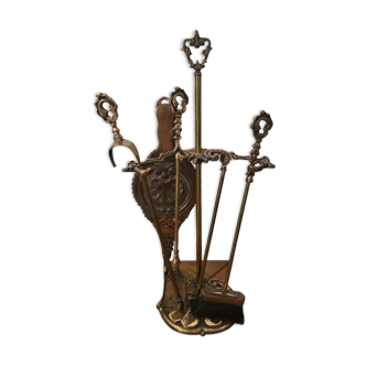 Copper fireplace servant