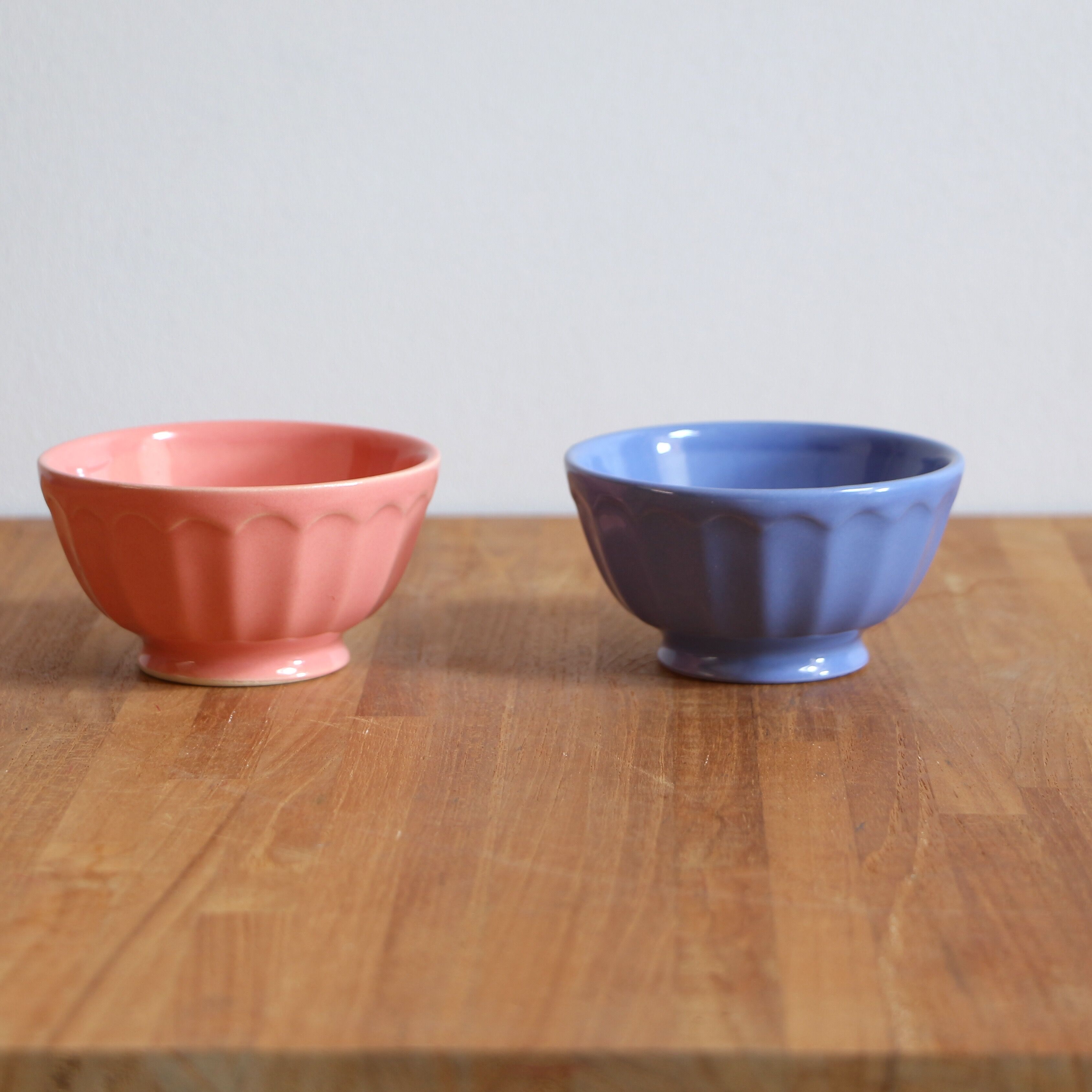 Colorful faceted bowls