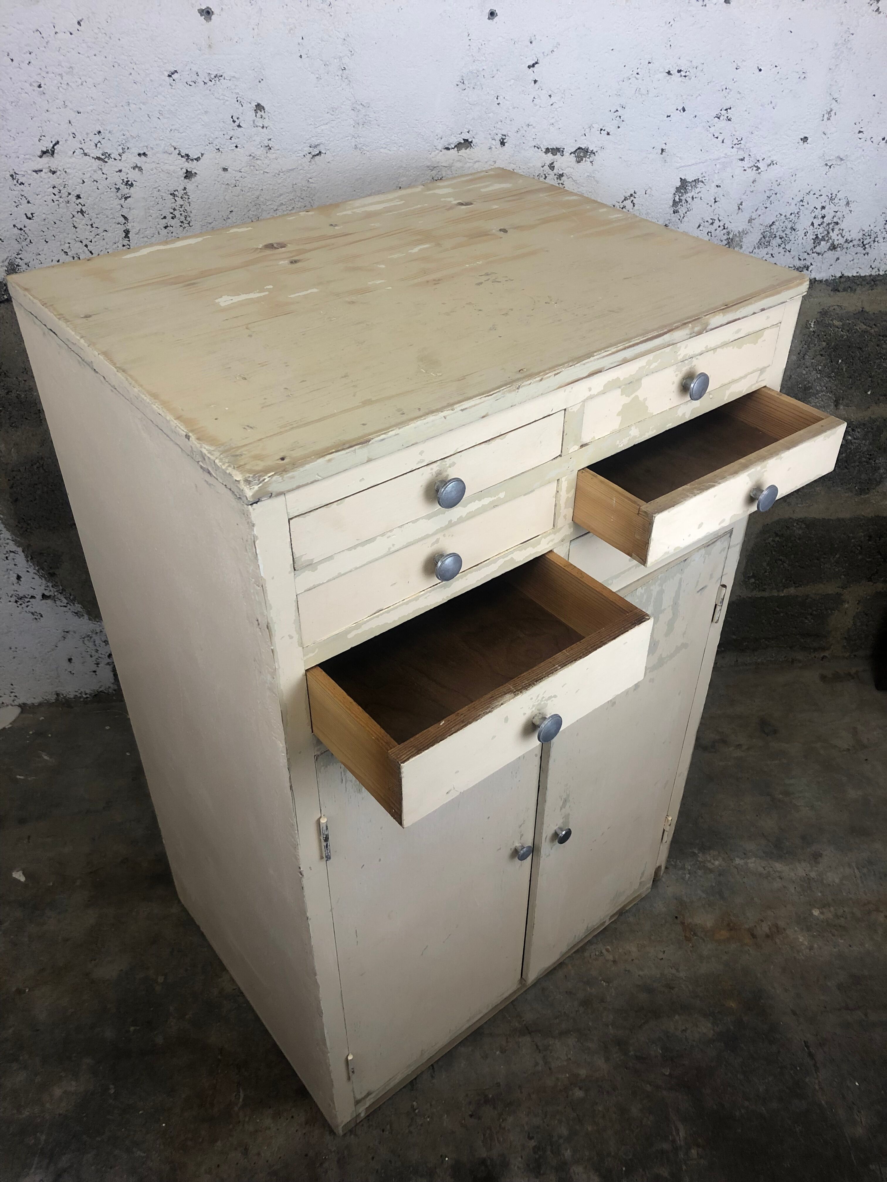 Loom cabinet with drawers and cupboard