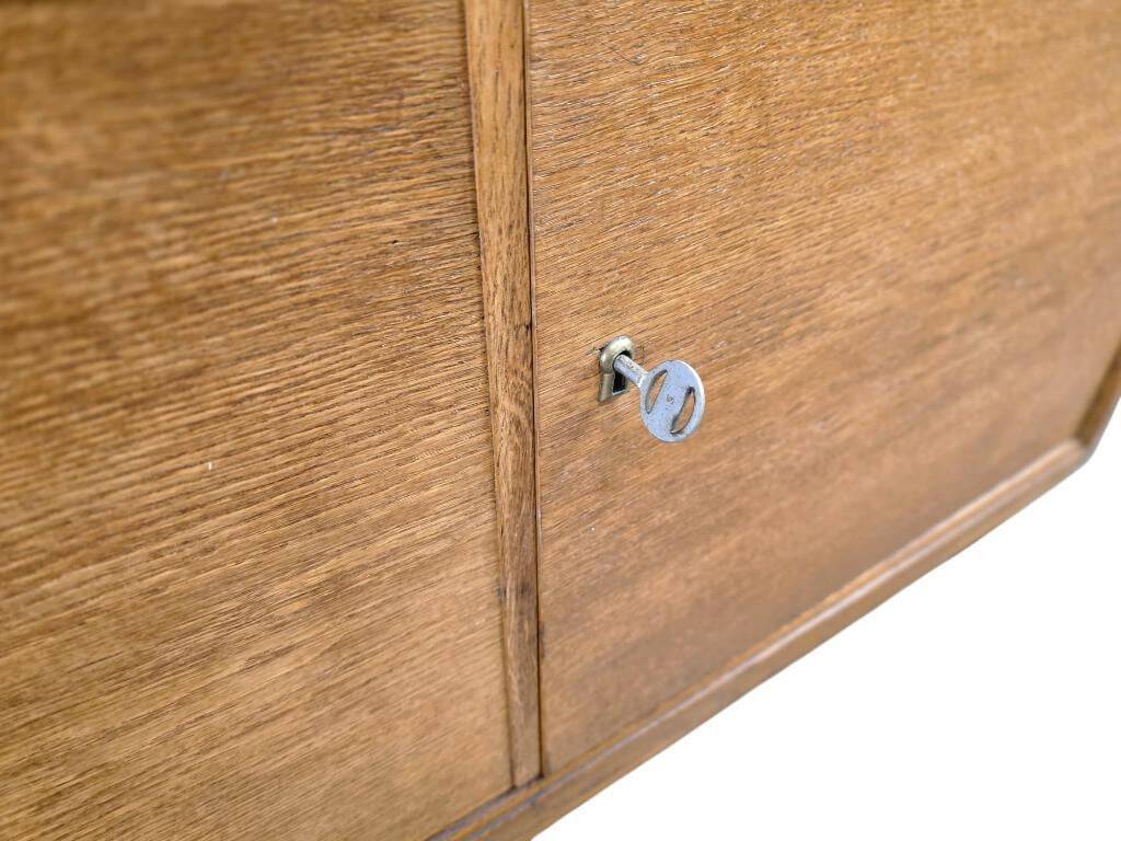 Vitrine / meuble bar / armoire vintage en bois