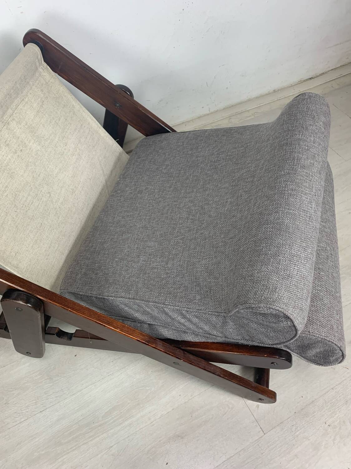 Pair of folding armchairs