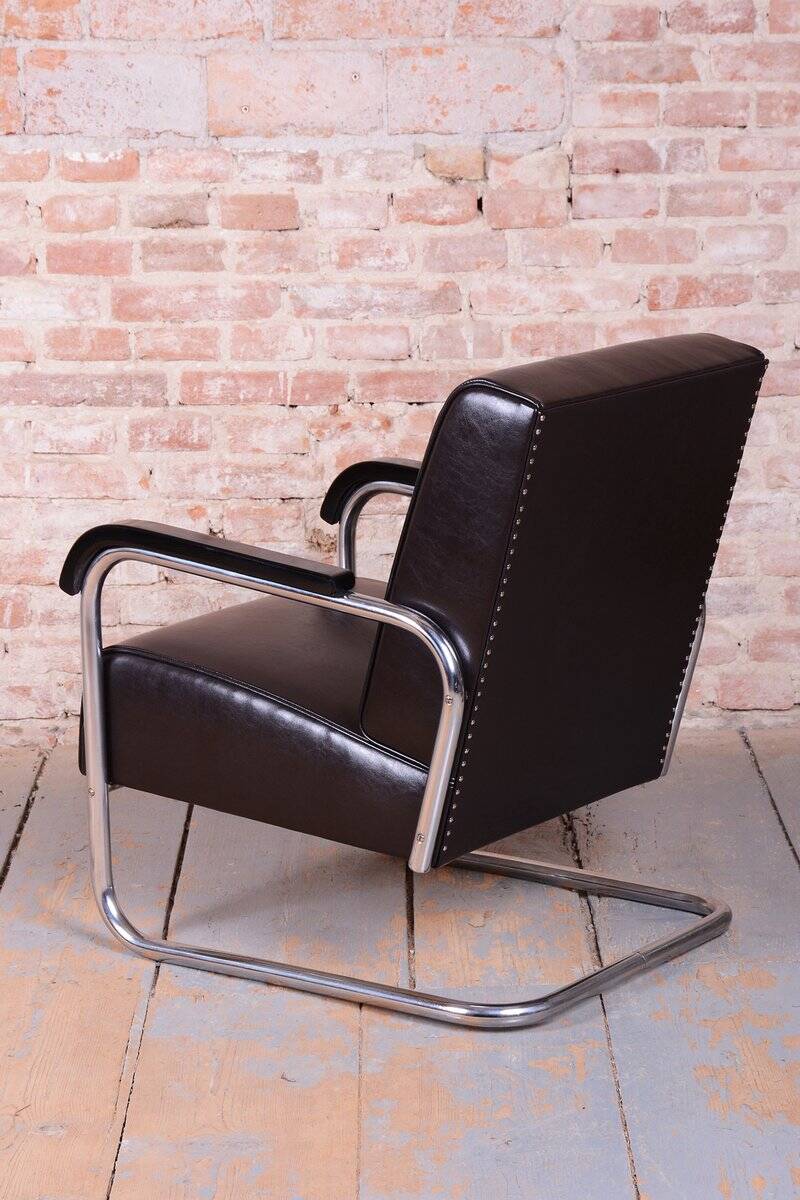 Bauhaus Leather Armchairs from Hynek Gottwald, Czech, 1930s, Set of 2