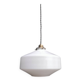 Opaline suspension