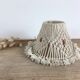Abat-jour en macramé et perles de bois