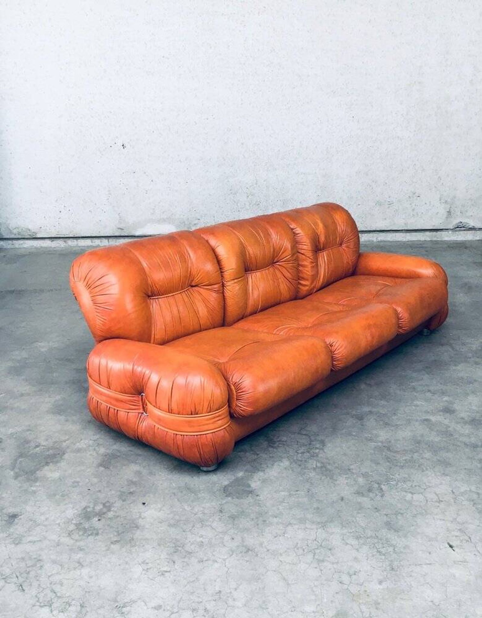 Mid-Century Modern Italian Leather 3 Seat Sofa, 1970s