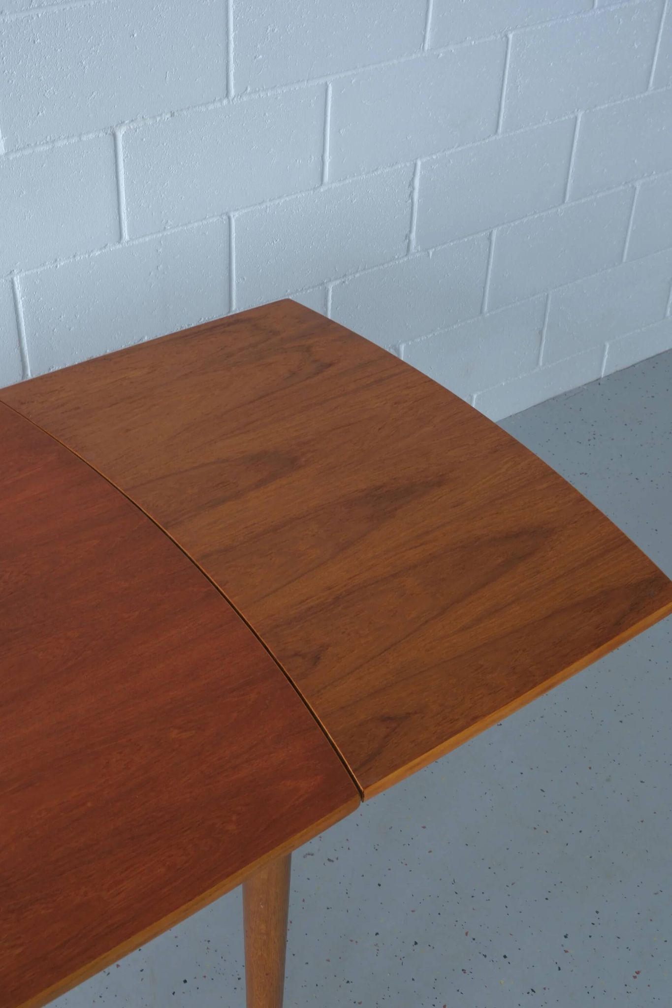 Dining table in Danish oak and teak.
