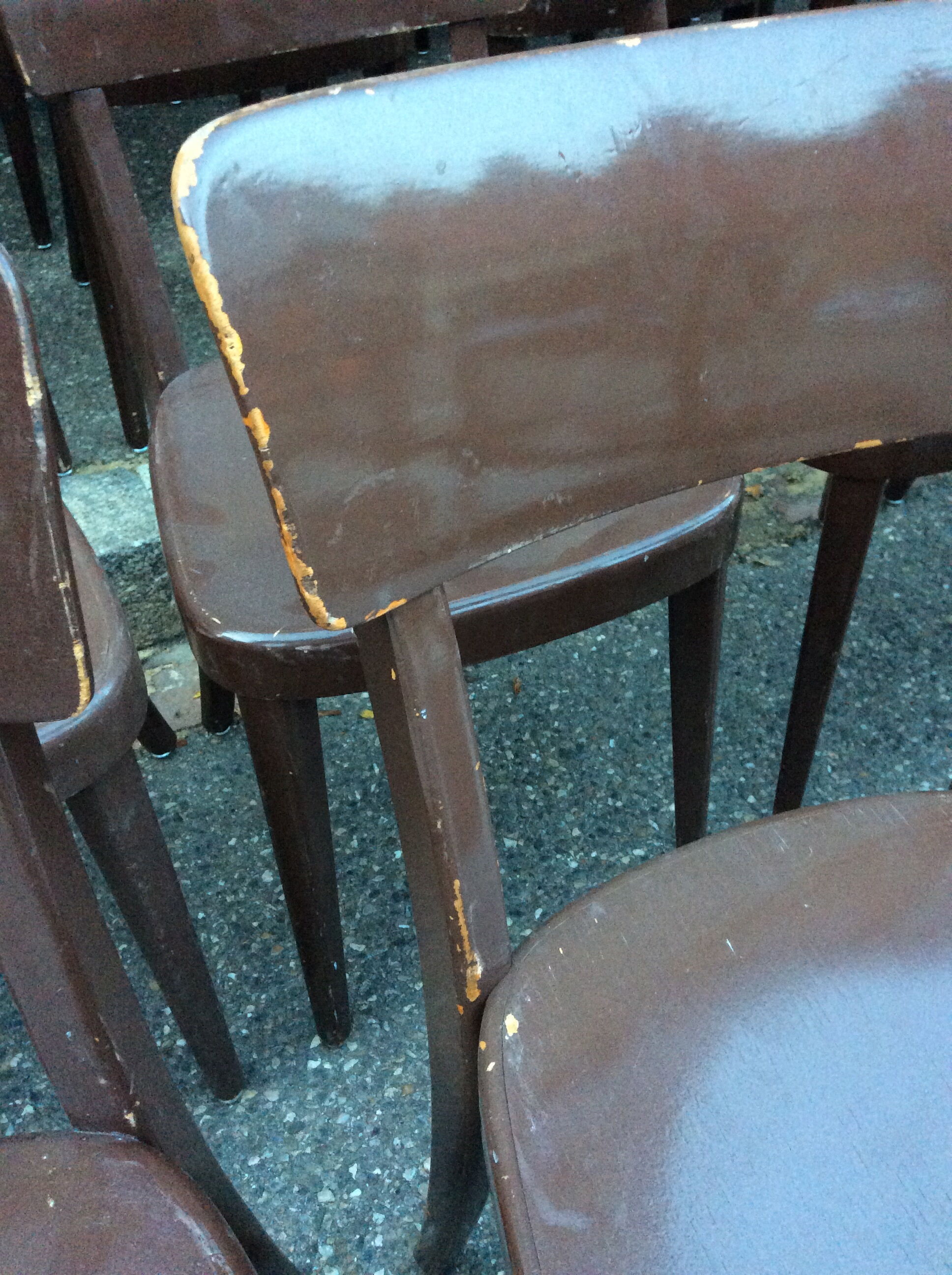 Lot de 44 chaises bistrot Tütsch