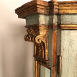 Vitrine en bois laqué bleu/vert, rechampi or, Italie XVIIIe-début XIXe