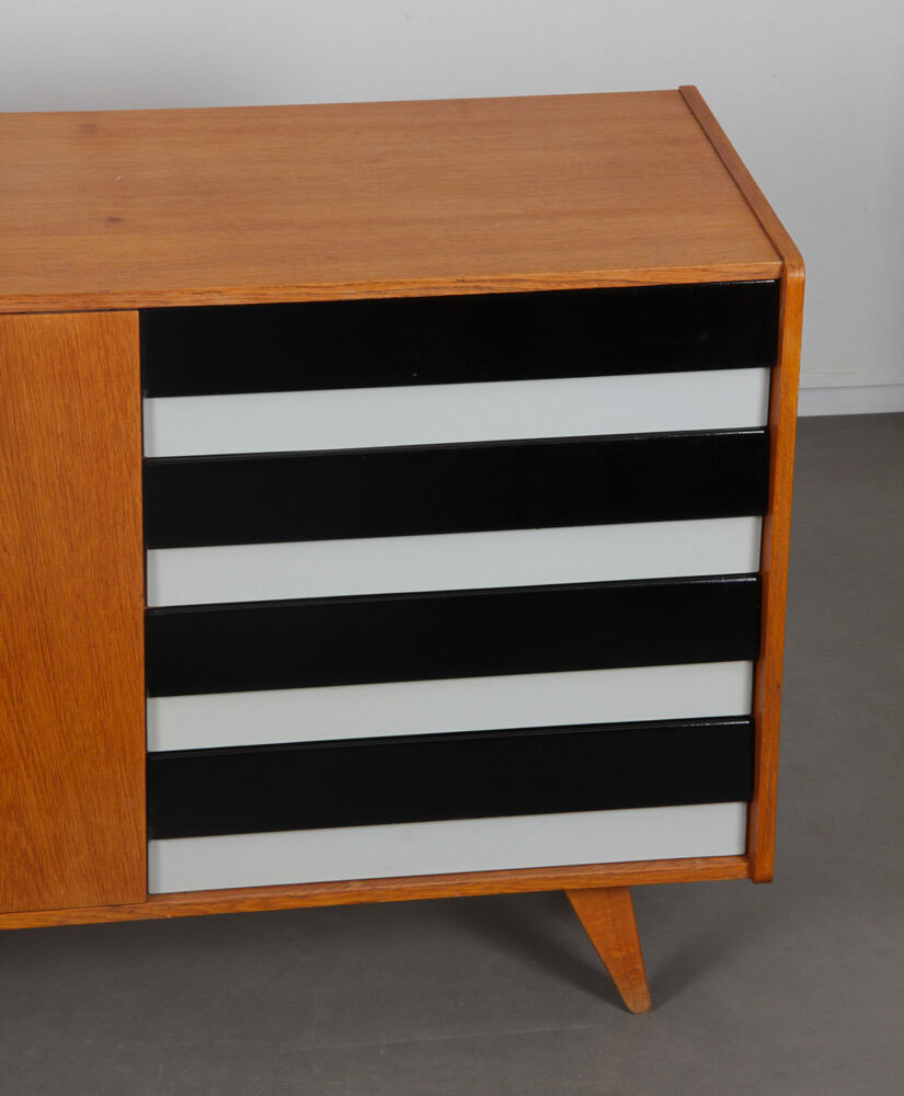 Enfilade par Jiri Jiroutek modèle U-460 1960