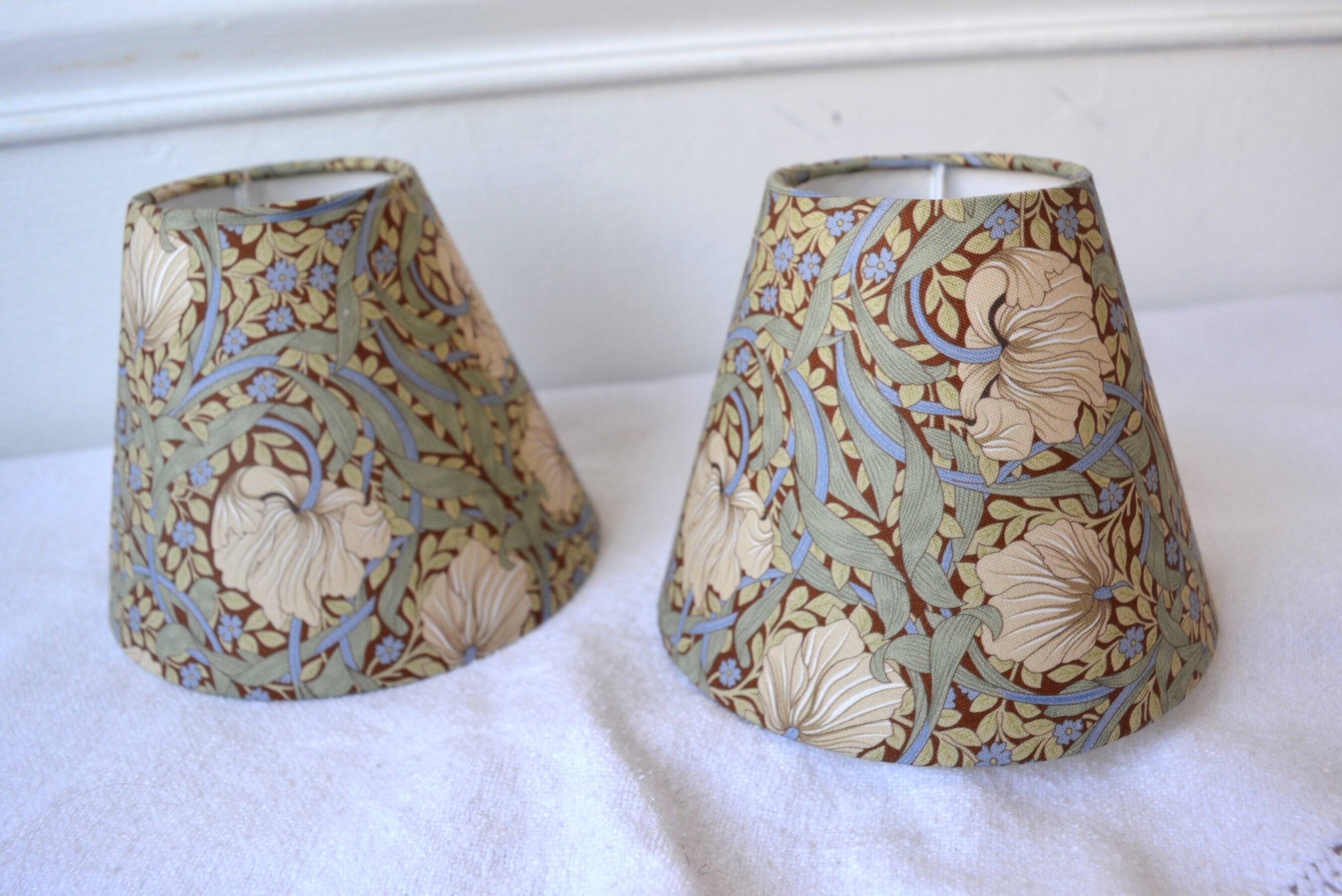 2 abat-jours de style Art nouveau