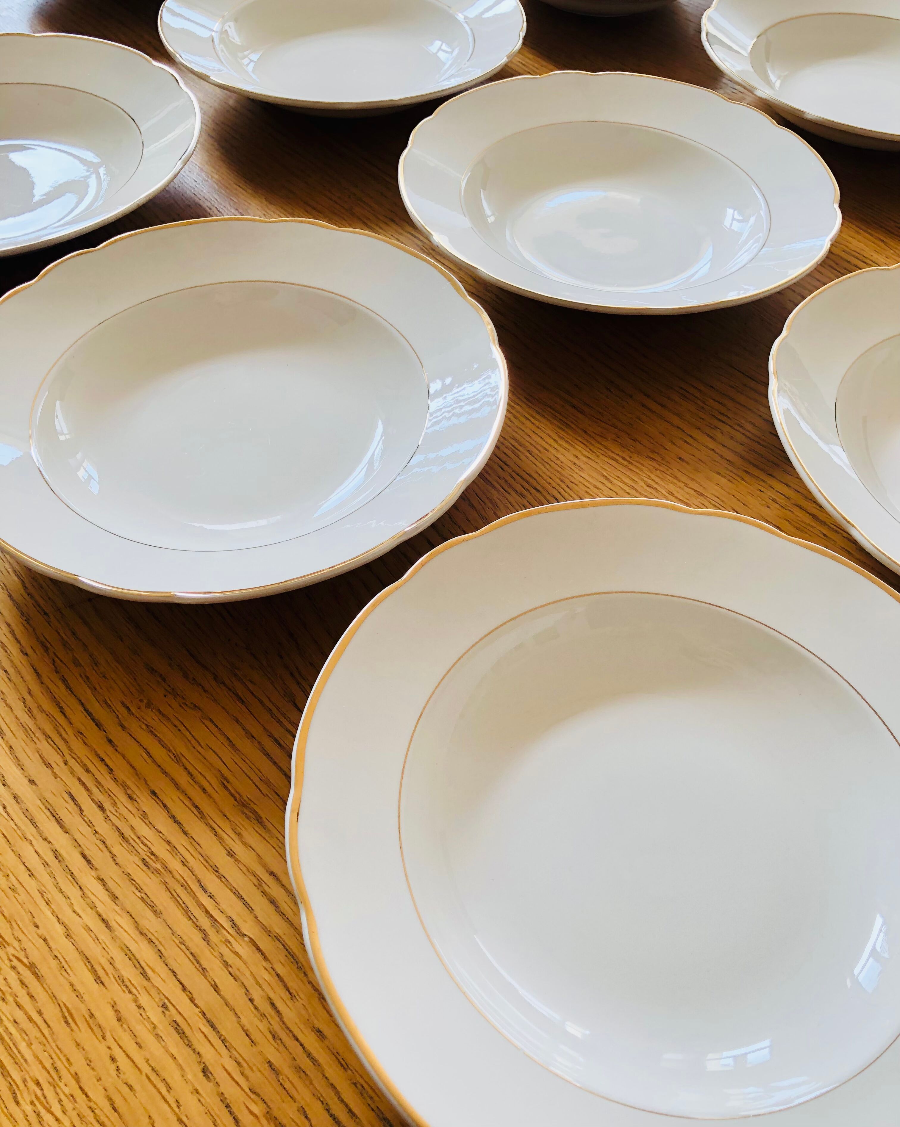 Set of 12 hollow plates in Villeroy & Boch ceramic