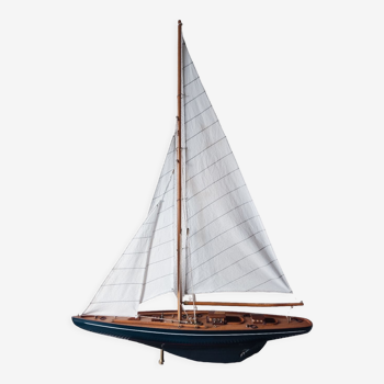 Model sailboat boat