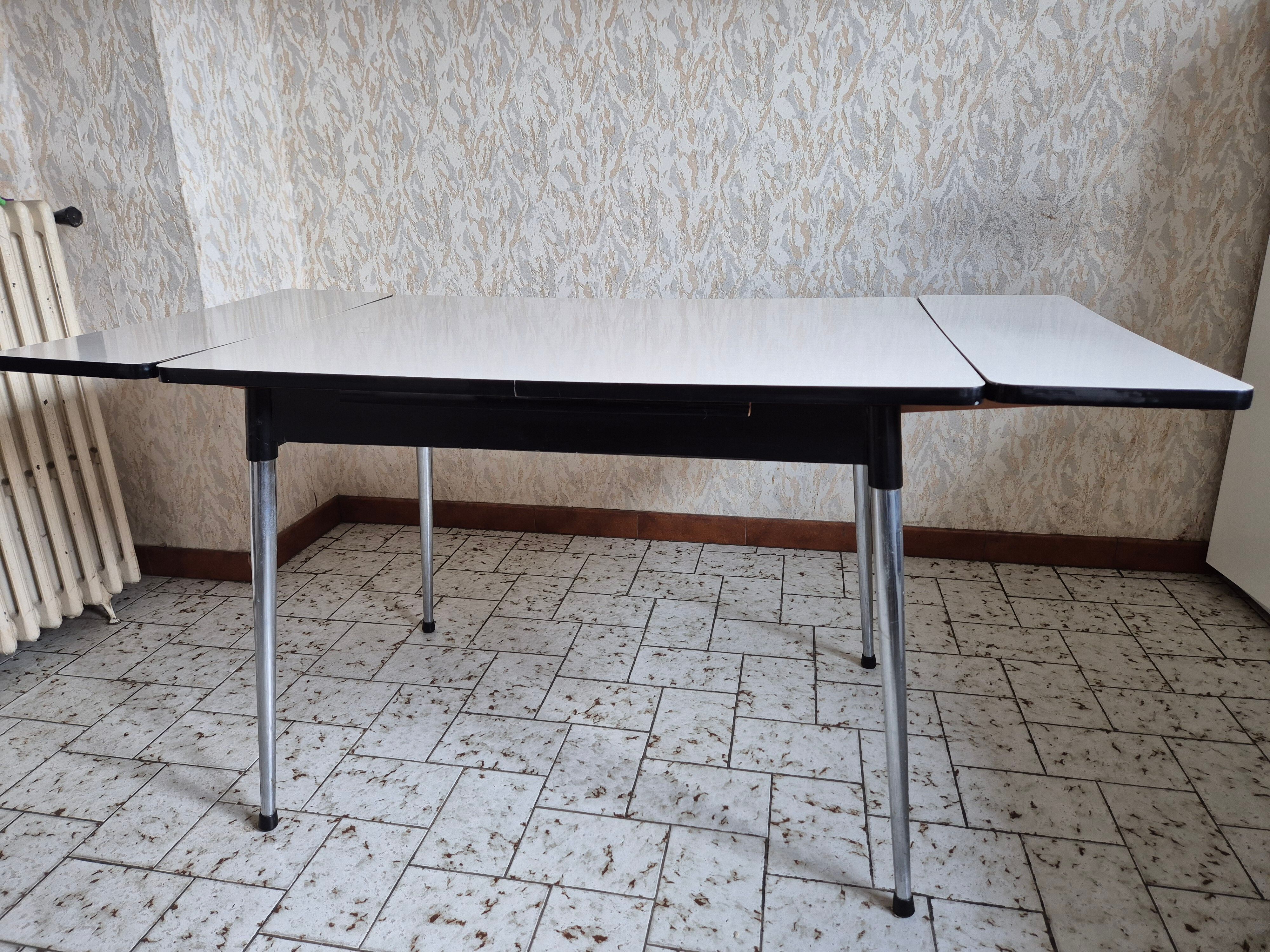 Table extensible en formica et chrome, 1950-60