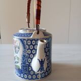 Chinese porcelain teapot