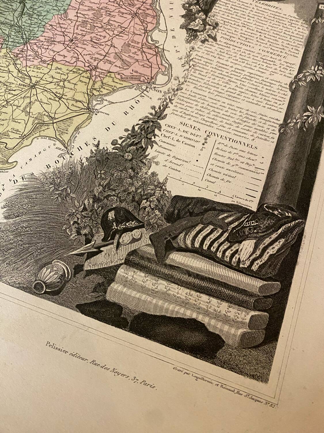 Ancienne carte illustrée du Gard