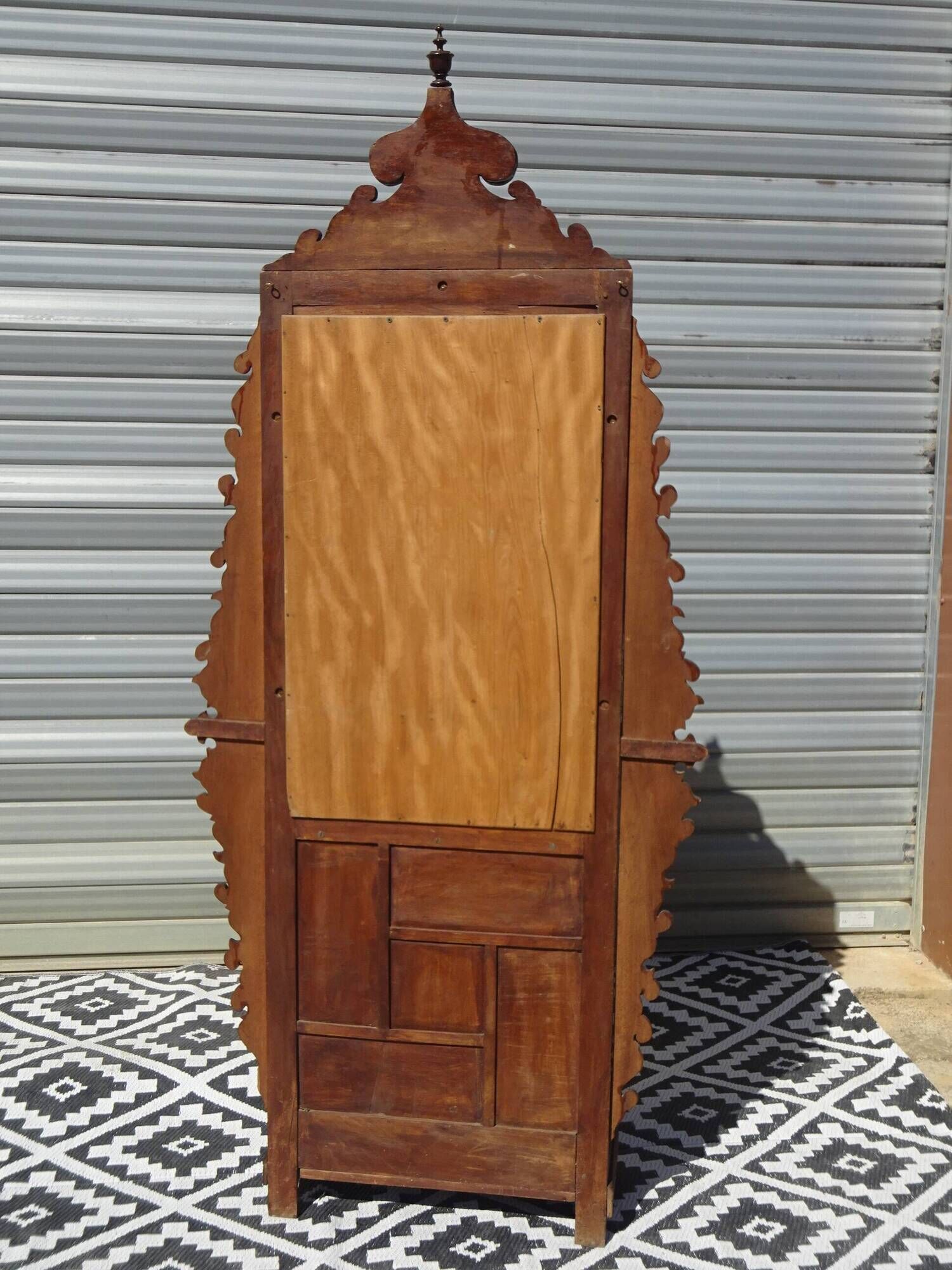 Old Syrian entrance furniture