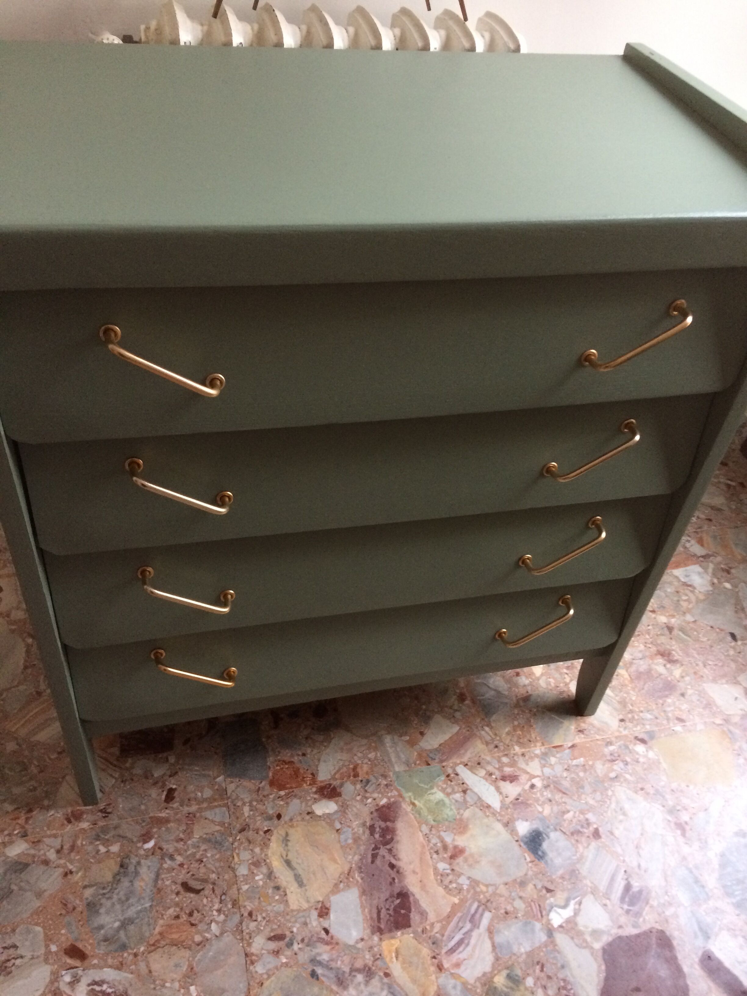 Commode vintage retaurée verte