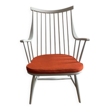 White and orange Nesto chair, model Grandessa by Lena Larson for Pastoe