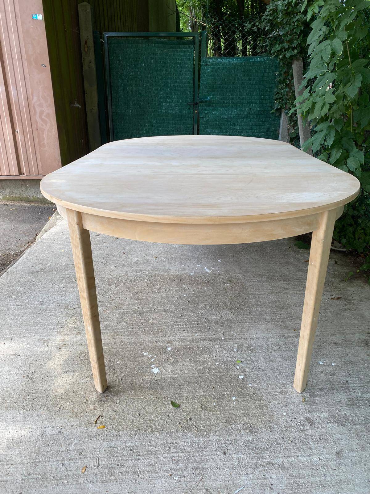 Table à manger scandinave ronde extensible rénovée en bois brut 210cm