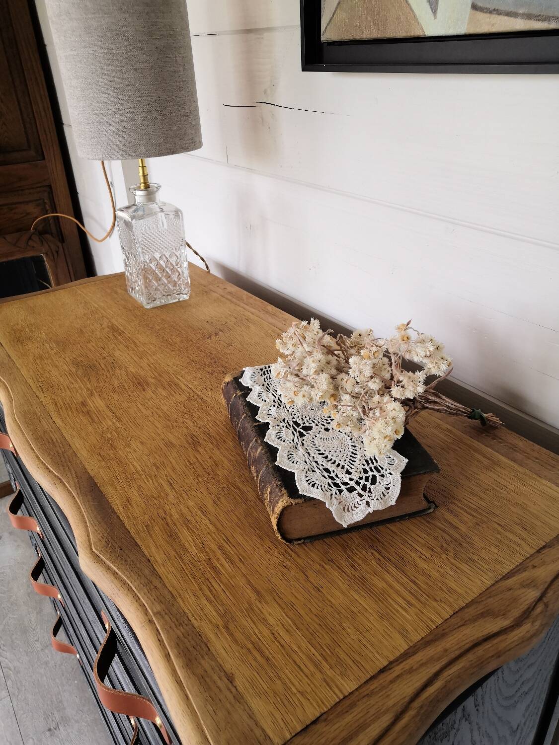 Oak chest of drawers