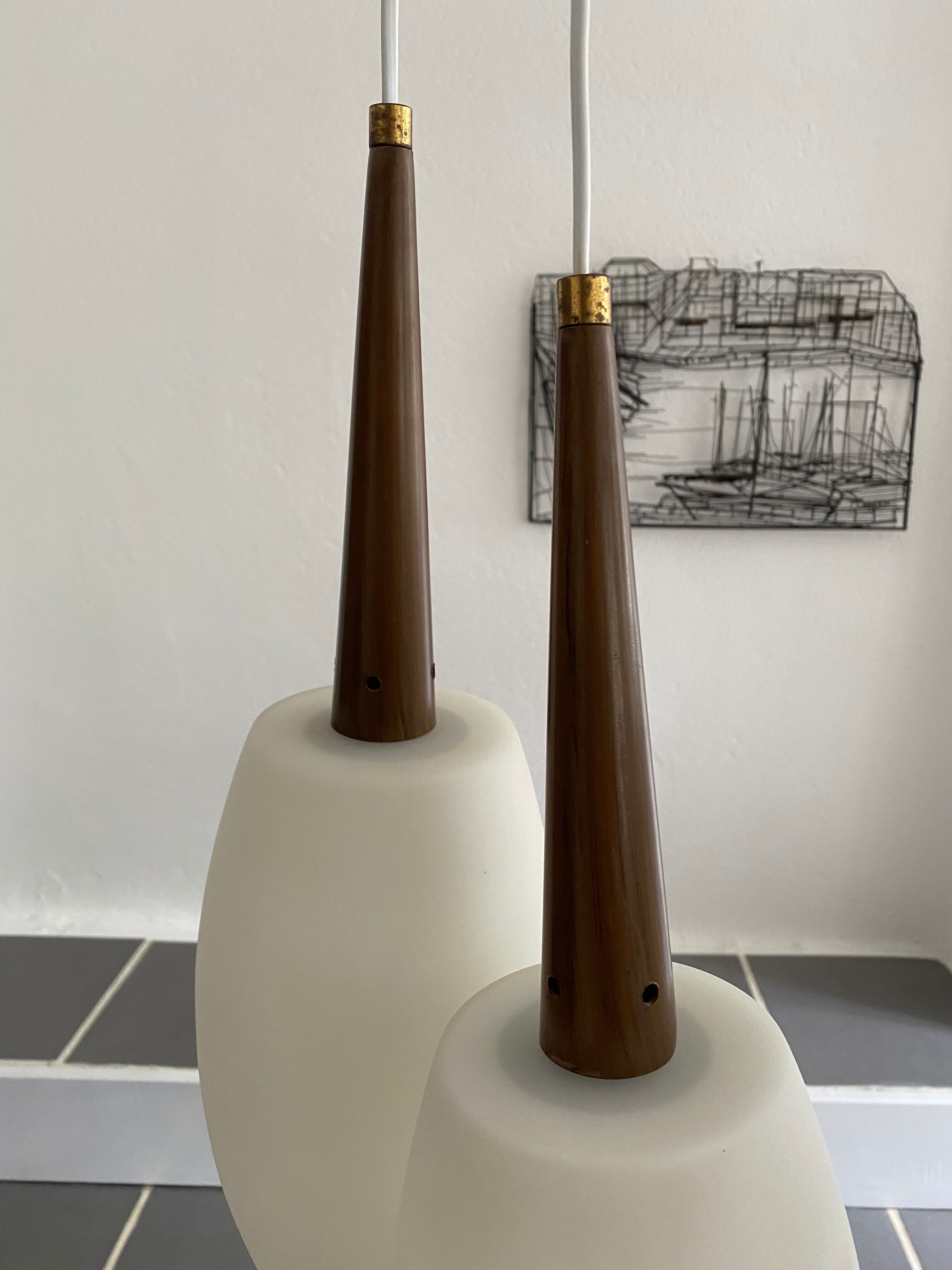 Pair vintage opaline suspensions