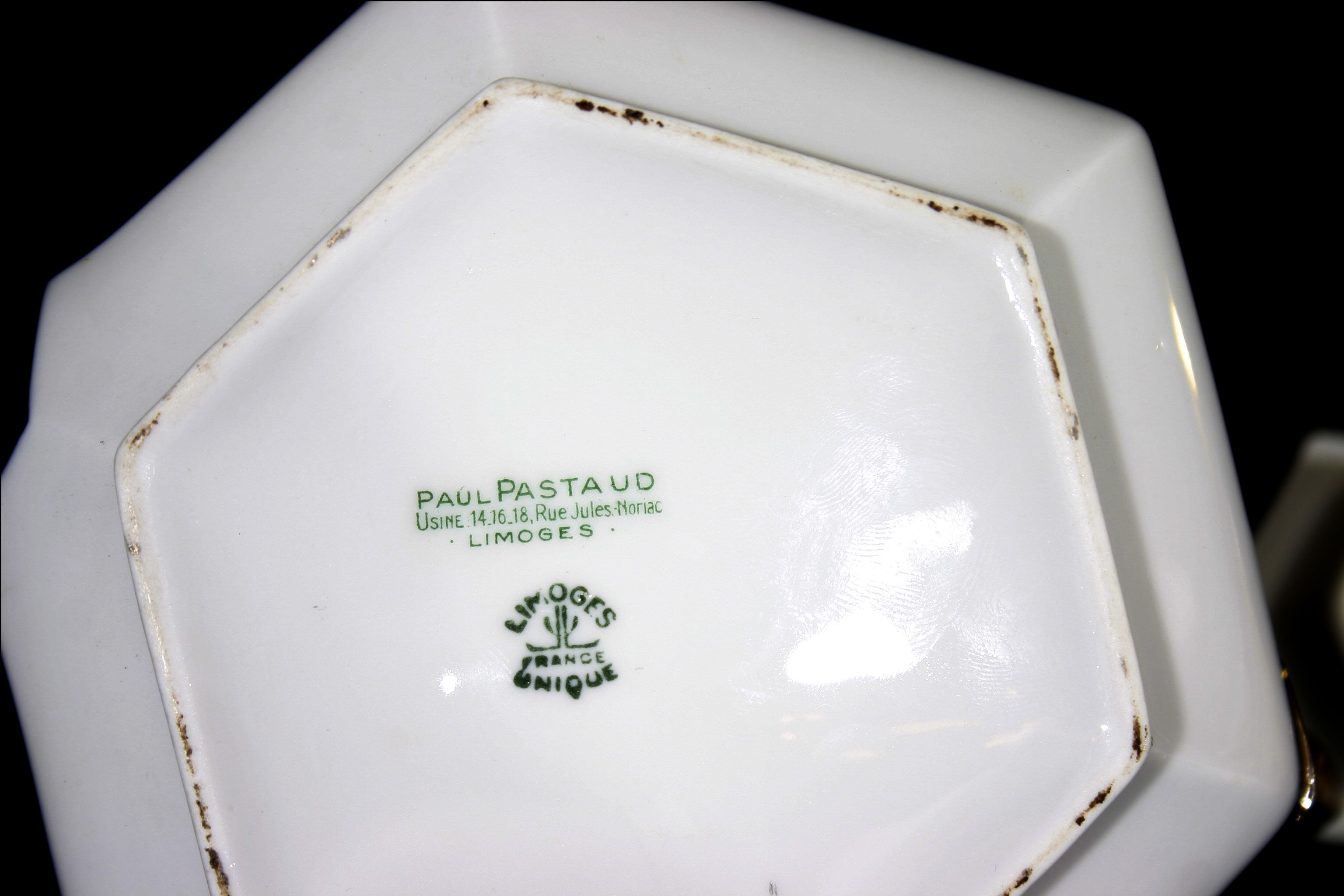 Service to the Art Deco, Limoges, signed Paul Pastaud