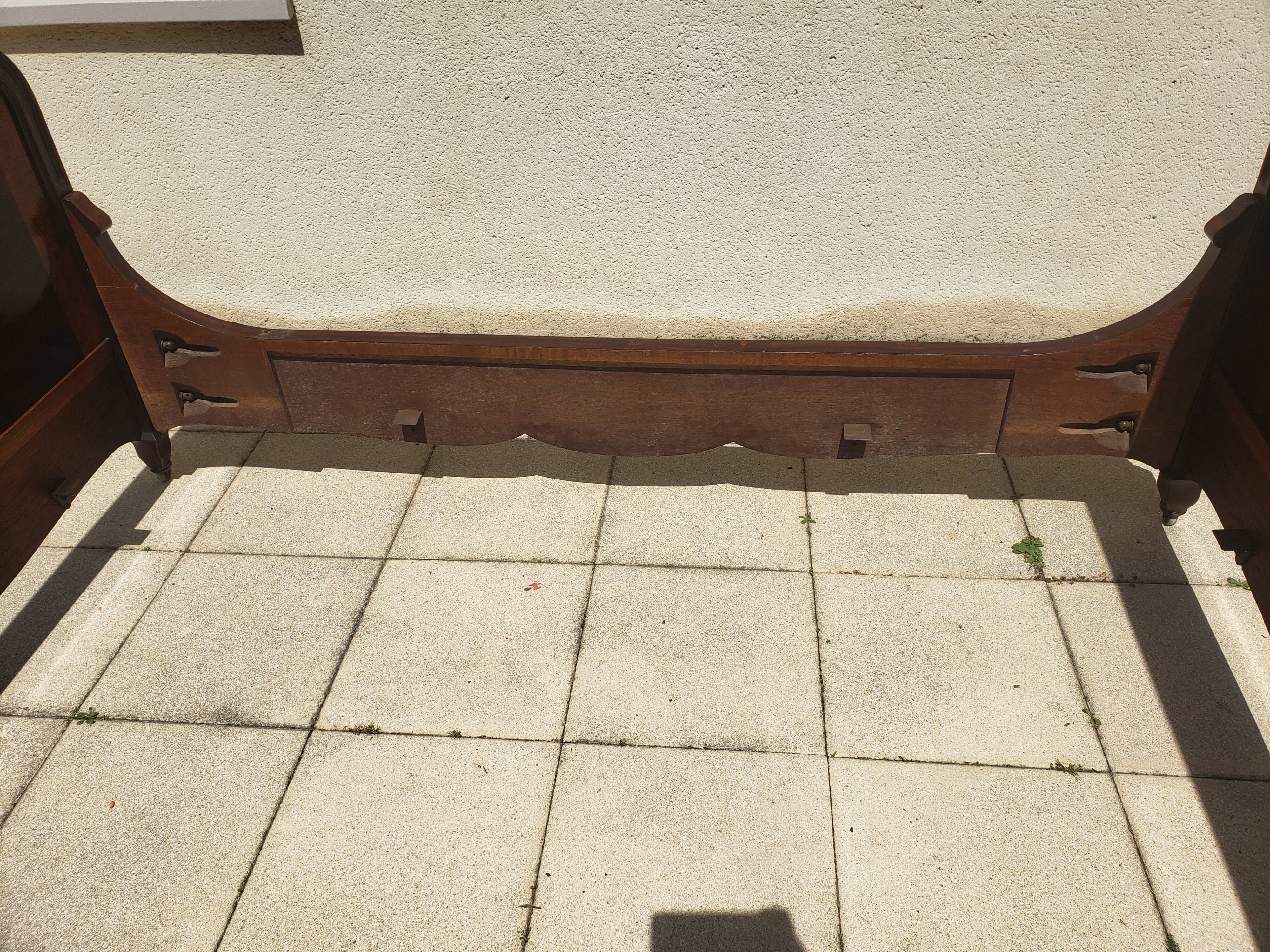 Bed in solid walnut and very old walnut burl