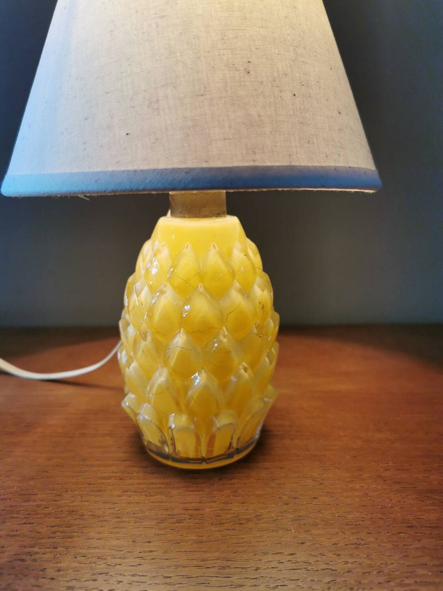 Lampe ananas vintage en verre peint