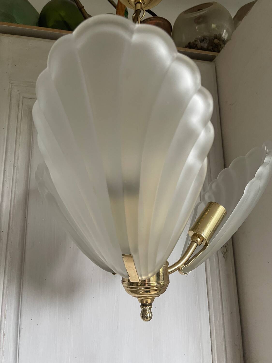 Frosted shell and gilded metal chandelier
