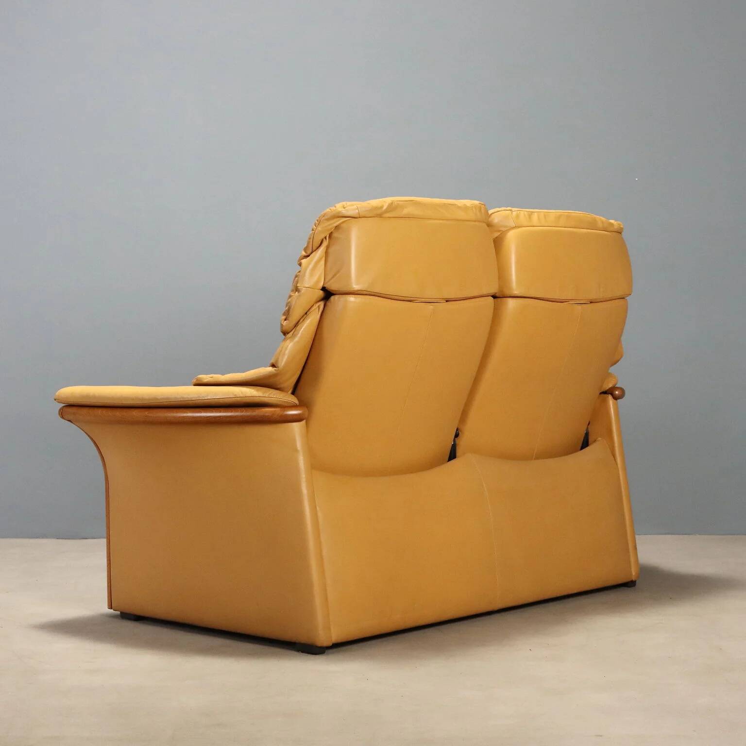 Two-seater sofa Ekornes