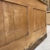 Central island trading counter in walnut