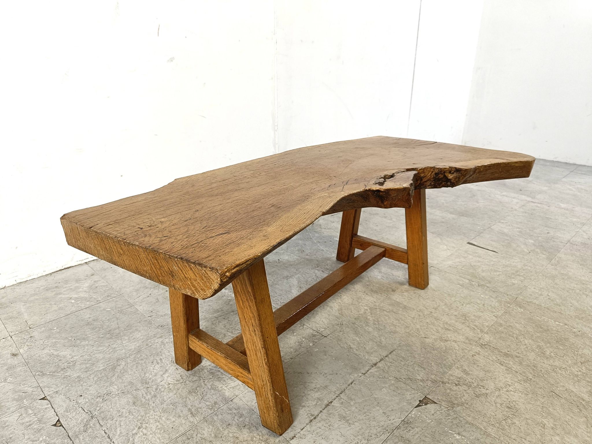 Table basse vintage brutaliste en bois, 1960