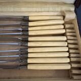 Service box of 11 knives with ivory handles and cast steel