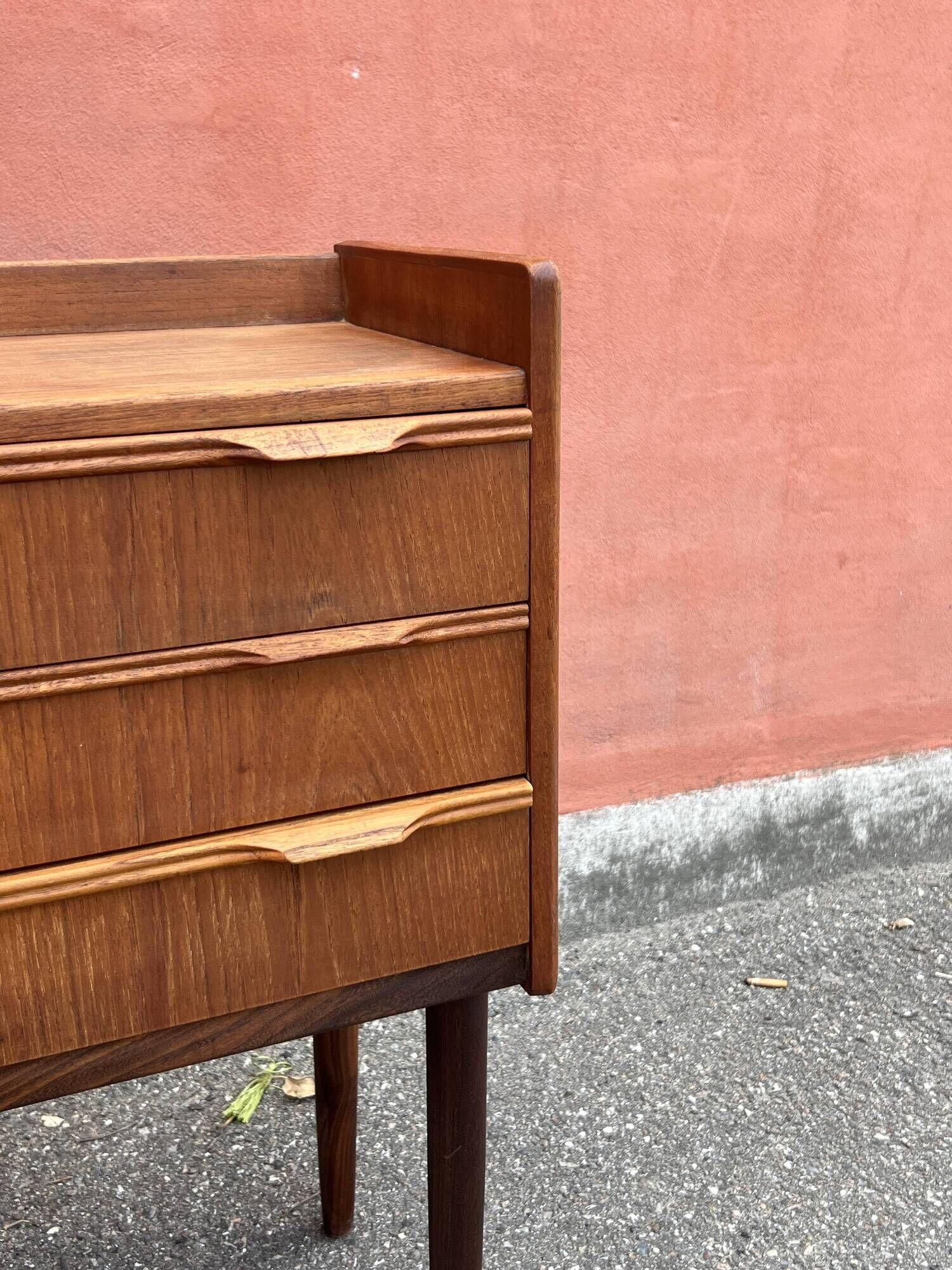 Danish vintage teak chest of drawers / nightstand, Mid century modern 1960