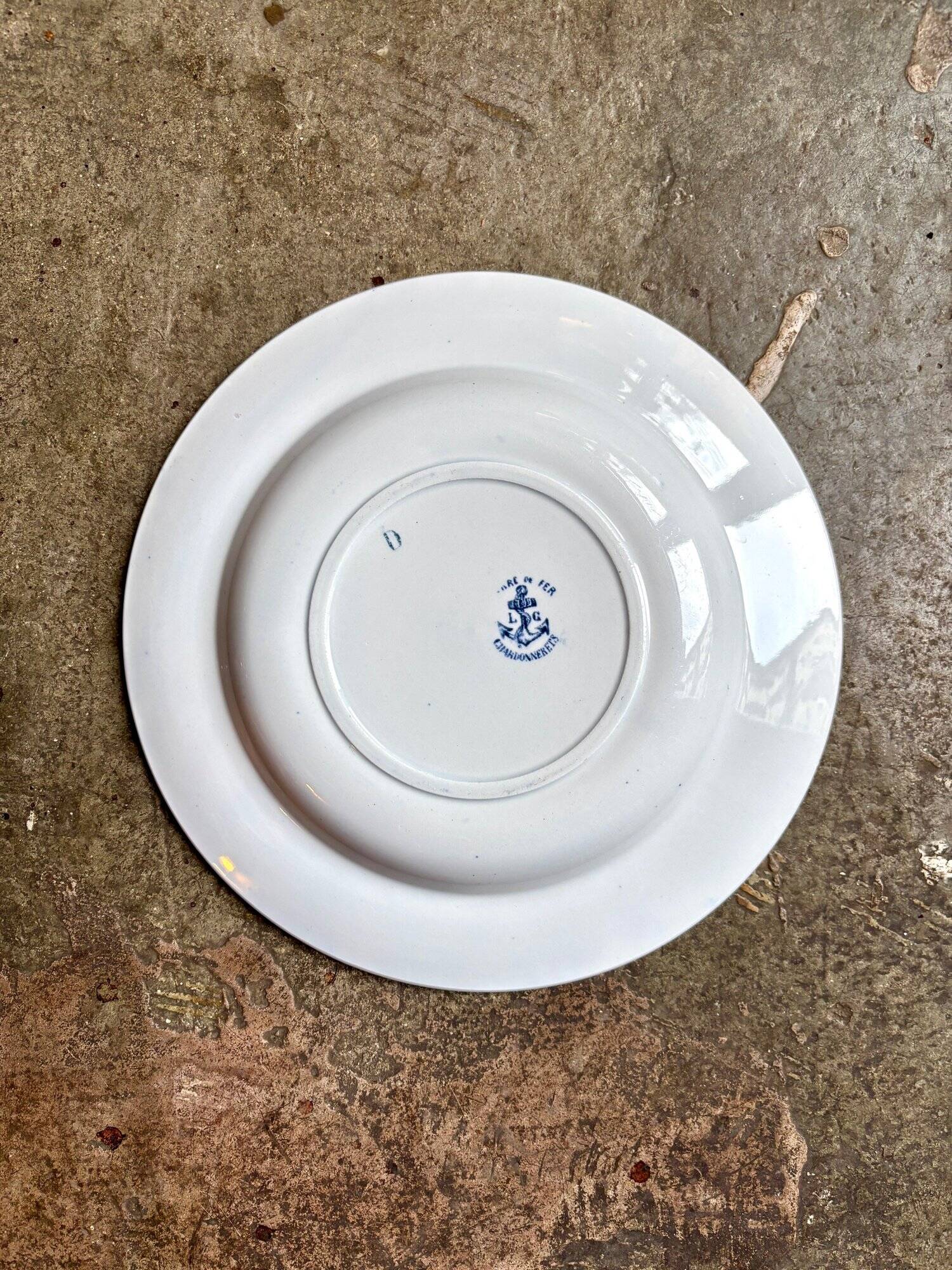 Hollow plate Clairefontaine - Léon Graves in ironstone, "Chardonnerets" service from the late 19th century.