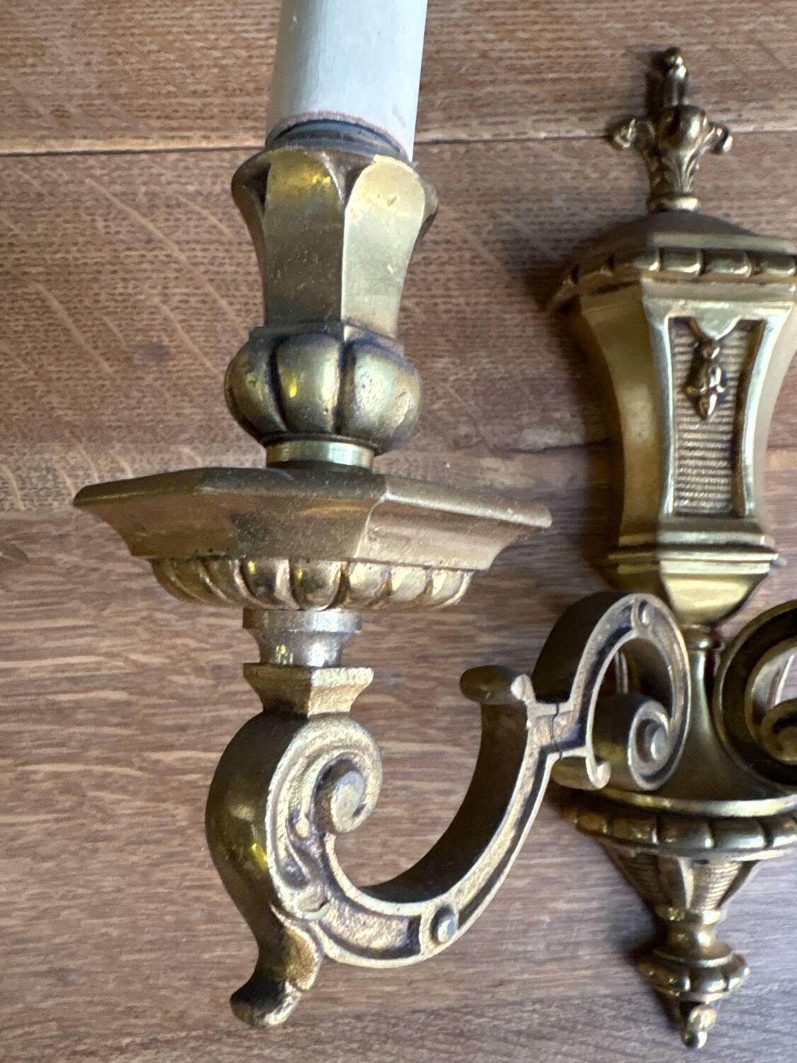 2 antique bronze wall sconces – Louis XVI style – 2 light arms