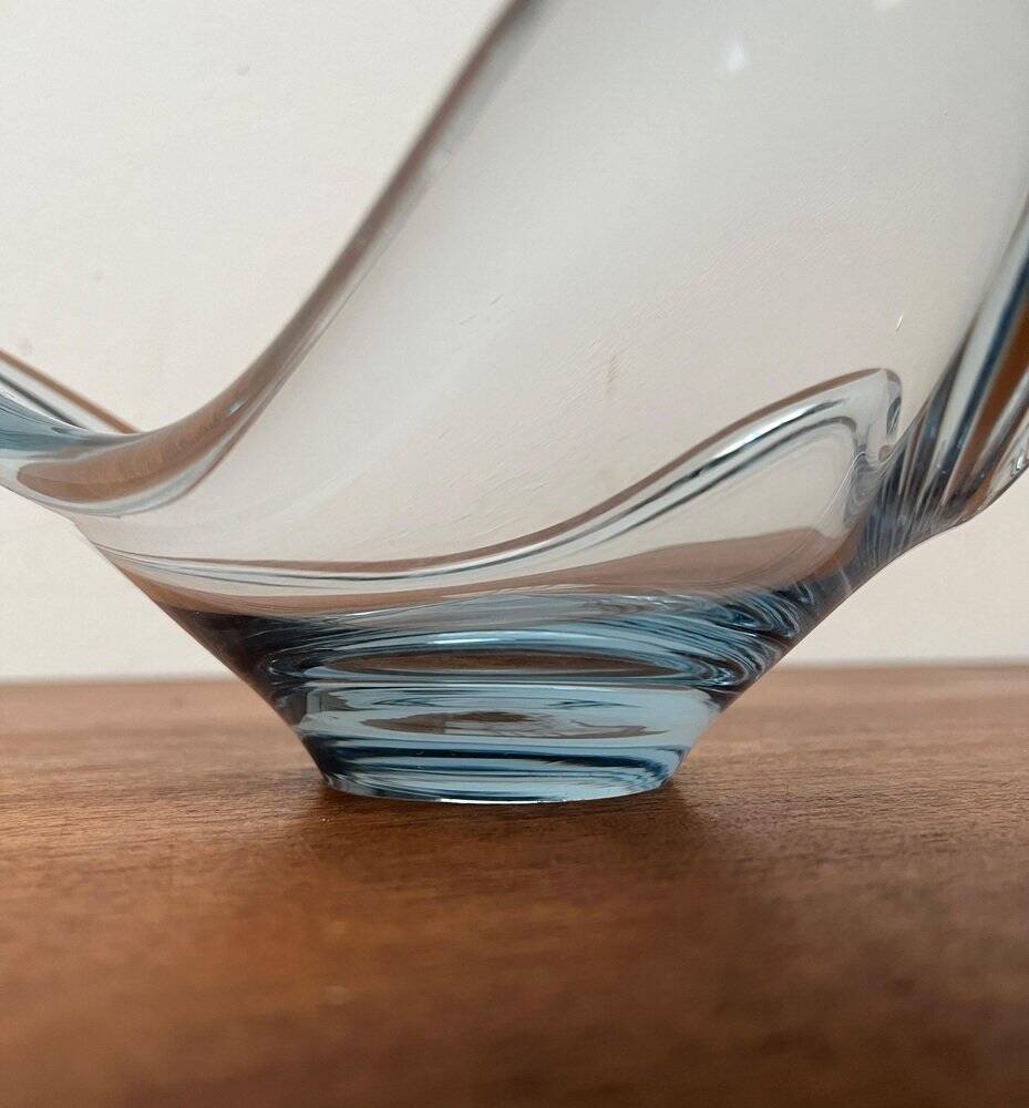 Danish glass bowl from the mid-century by Per Lütken for Holmegaard, 1960s.