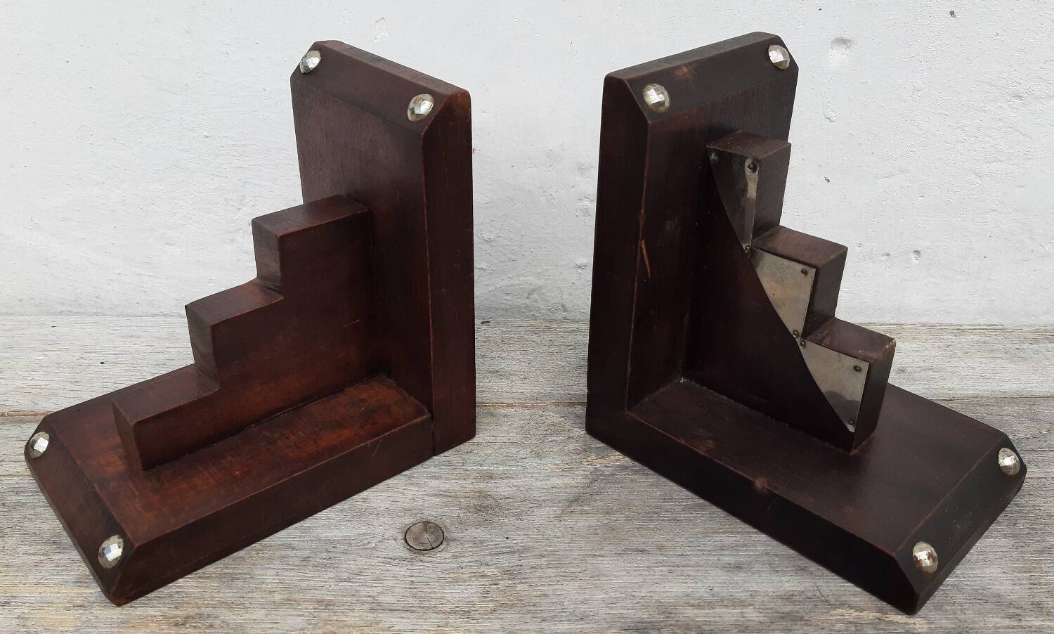 Paire de serre-livres en bois (art-déco)