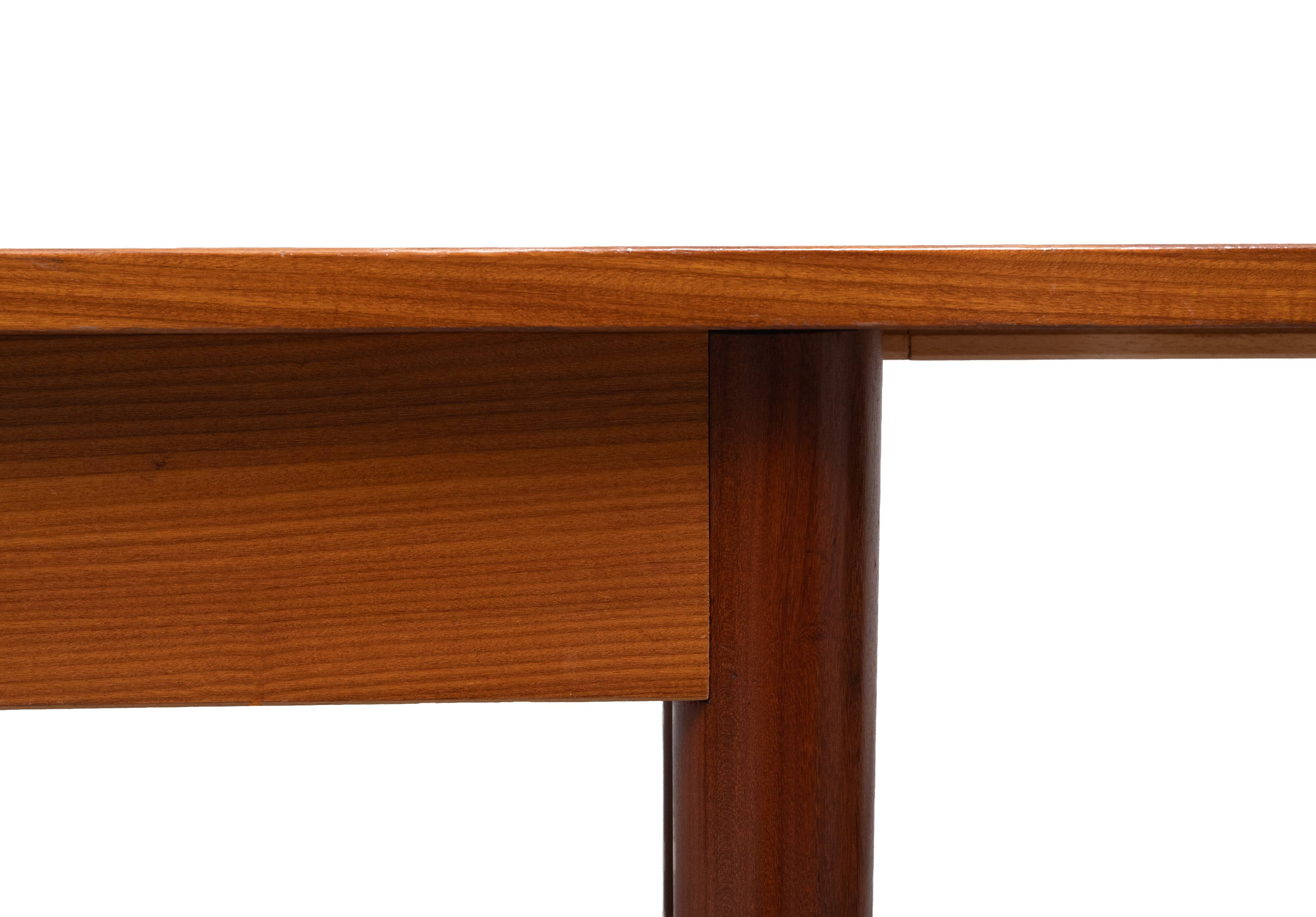 Stunning Pastoe expandable Teak Dining table 1960s