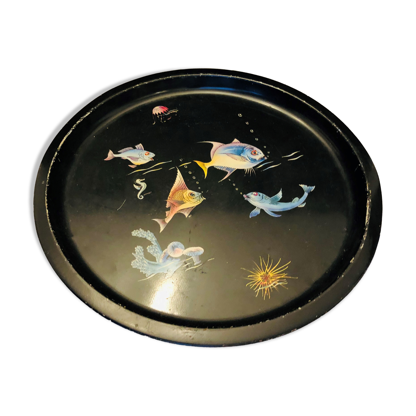Old tray in lacquered sheet metal