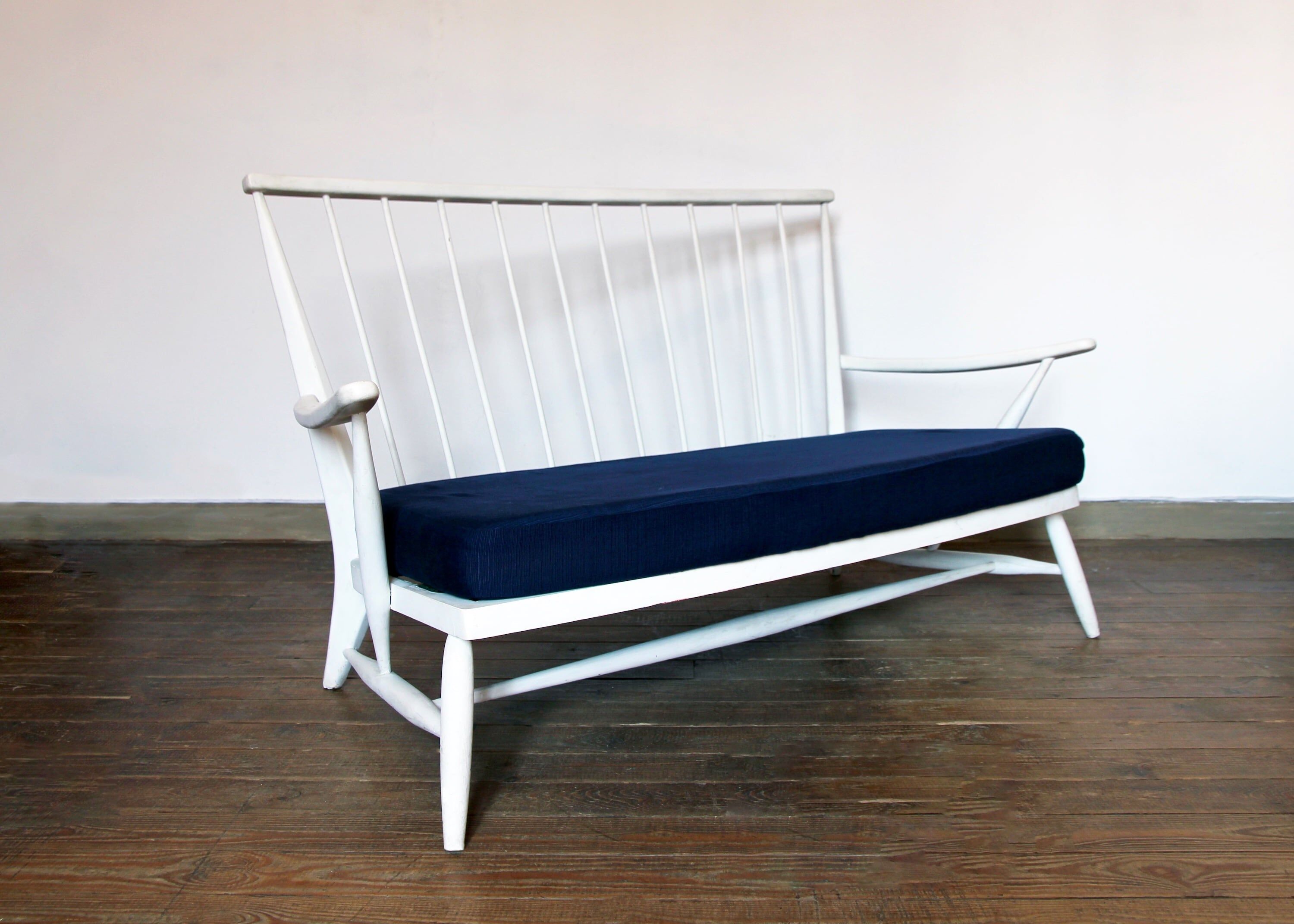 Sofa 2 place to Scandinavian lines