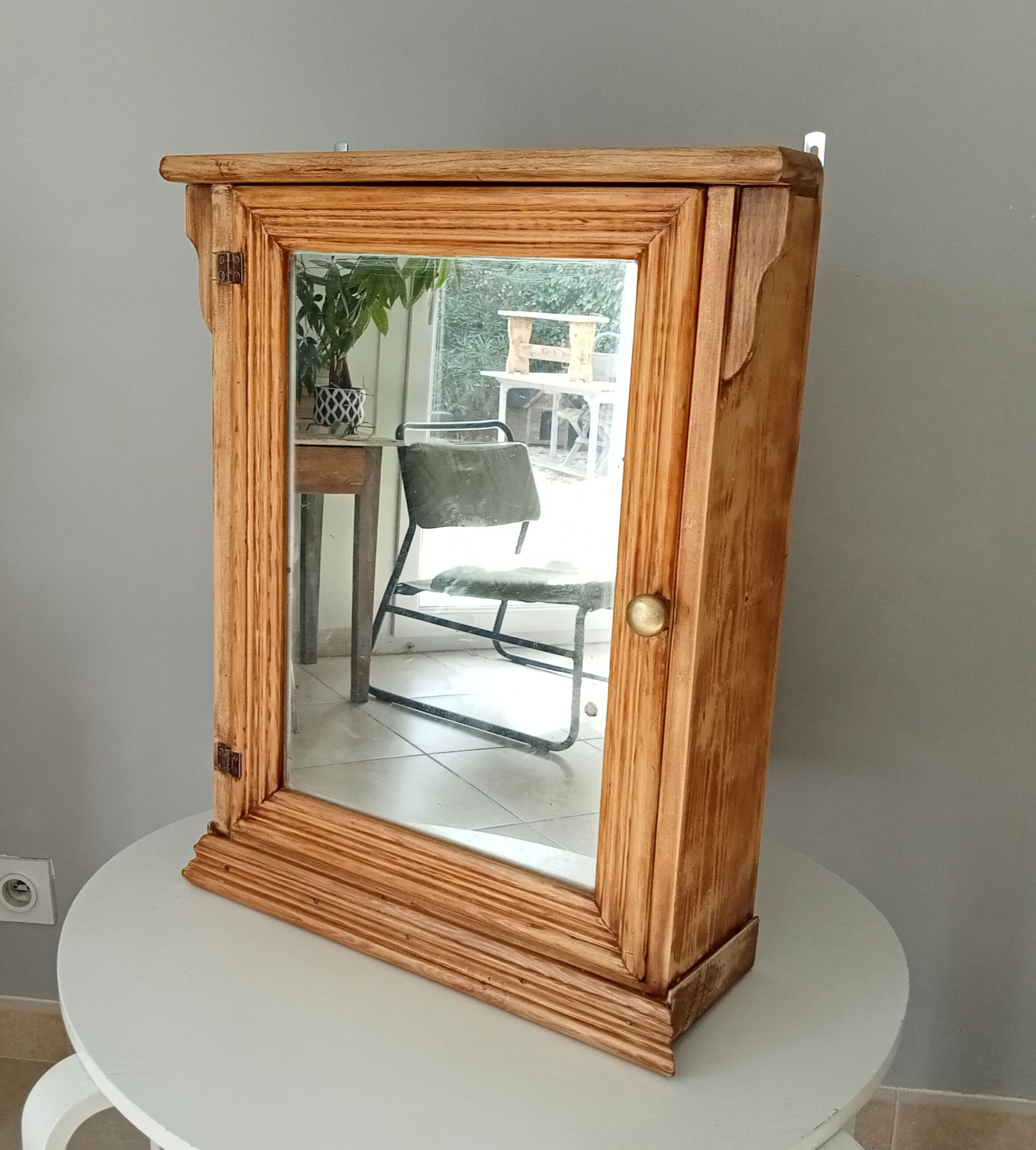 Art Deco medicine cabinet 40s/50s